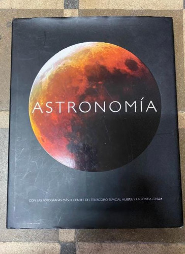 Portada del libro de Astronomia (fotografias)