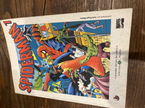 Portada del libro de GRANDES HEROES DEL COMIC. SPIDERMAN 1