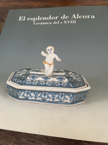 Portada del libro de El esplendor de Alcora. Cerámica del s XVIII