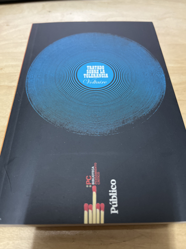 Portada del libro de VOLTAIRE : TRATADO SOBRE LA TOLERANCIA (PÚBLICO, 2010)