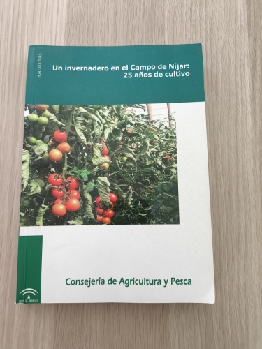 Portada del libro de Un invernadero en el campo de Níjar