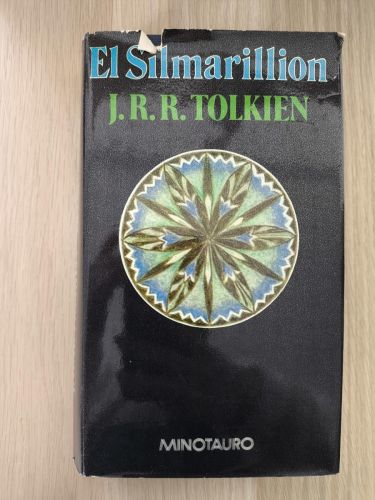 Portada del libro de El Silmarillion