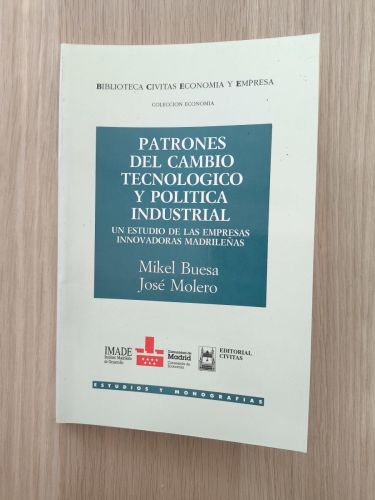 Portada del libro de Patrones del cambio tecnológico y política industrial