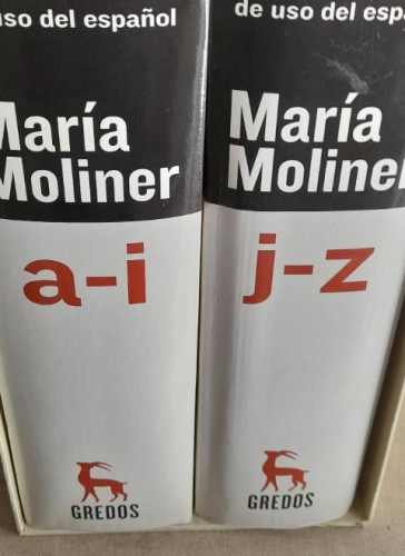 Portada del libro de DICCIONARIO USO DEL ESPAÑOL 2 TOMOS. MARIA MOLINER. 3ª EDICIÓN COMPLETA ORIGINAL 2007. NUEVO en estuche