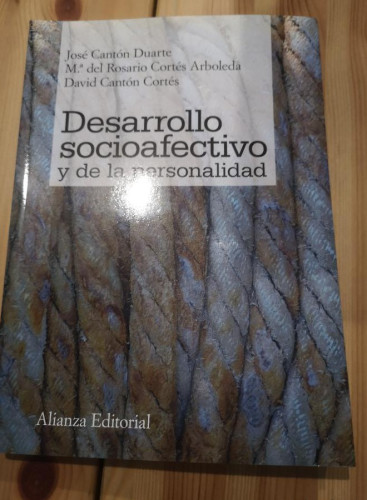 Portada del libro de Desarrollo socioafectivo y de la personalidad- VVAA- Alianza Editorial