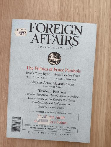 Portada del libro de Foreign Affairs. The Politics of Peace Paralysis