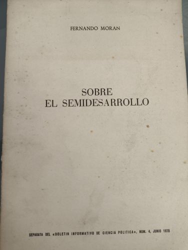 Portada del libro de Sobre el semidesarrollo