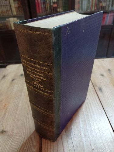 Portada del libro de Bibliografía militar de España.