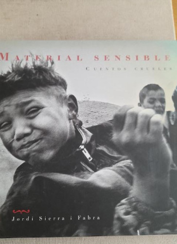Portada del libro de Material sensible (Libros Fuera De Coleccion)
