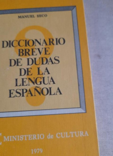 Portada del libro de Diccionario breve de dudas y dificultades de la lengua española