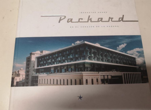 Portada del libro de PACKARD EN EL CORAZÓN DE LA HABANA- DANIEL VASCONCELLOS-