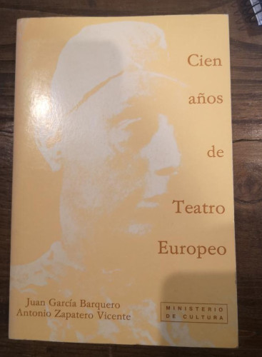 Portada del libro de Cien años de teatro europeo