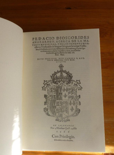 Portada del libro de Pedacio Dioscórides Anazarbeo acerca de la materia medicinal y de los venenos mortíferos. FACSIMIL