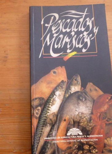 Portada del libro de PESCADOS Y MARISCOS. MARTINEZ PEIRO Y CONSTANTINO BERTOLO. ALIMENTOS ESPAÑA 1992 141 PAG