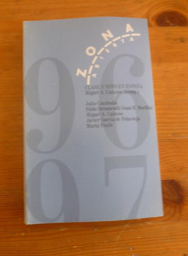 Portada del libro de ZONA AABIERTA 96-97 2001. CLASE VOTO EN ESPAÑA. 243 PAG