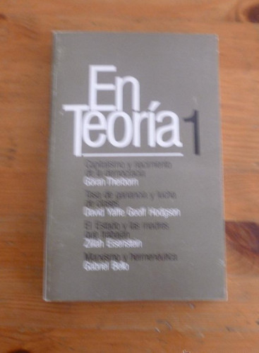 Portada del libro de EN TEORIA 1. THERBORN, YAFFE, GABRIEL BELLO. ZONA ABIERTA 1979 200 PAG