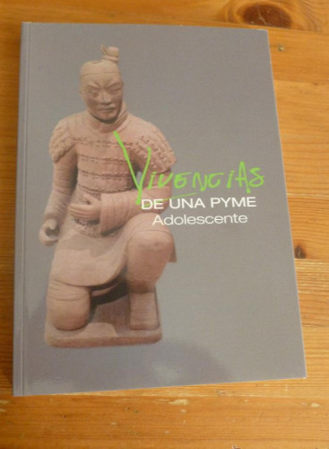 Portada del libro de VIVENCIAS DE UNA PYME ADOLESACENTE. COPREDIJE. SA. 2014 164 PAG