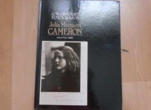 Portada del libro de LOS GRANDES FOTOGRAFOS. EDICIONES ORBIS. DAVID JULIA MARGARET CAMERON 60pp 1984