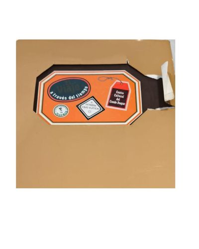 Portada del libro de El viaje a través del tiempo. Patrocinado por Lois Vuitton