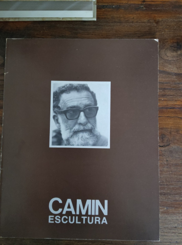 Portada del libro de 
Camín. Escultura 
