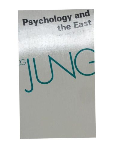 Portada del libro de Psychology and the East 