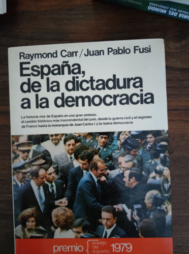 Portada del libro de ESPAÑA DE LA DICTADURA A LA DEMOCRACIA