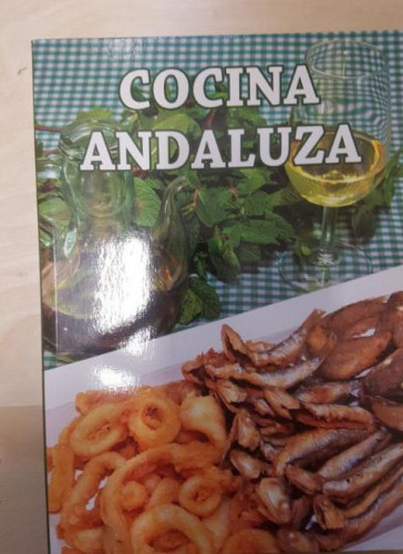 Portada del libro de Cocina Andaluza (Comer Bien) VV.AA. ALBA LIBROS 2011 144pp.