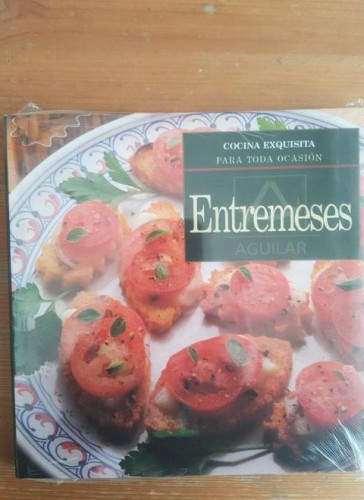 Portada del libro de ENTREMESES Y CANAPÉS SCOTTO, HERMANAS Publicado por AGUILAR (1993) 108 pp PRECINTADO