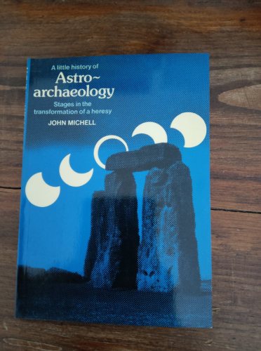Portada del libro de ASTRO ARCHAEOLOGY
