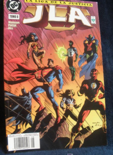 Portada del libro de JLA. Nº 8