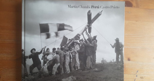 Portada del libro de MARTIN CHAMBI CASTRO PRIETO. PERU. LA FABRICA 2009 139pp