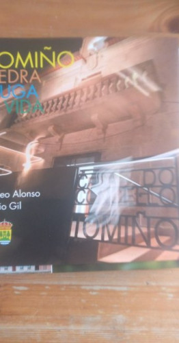 Portada del libro de Tomiño. Pedra, auga e vida