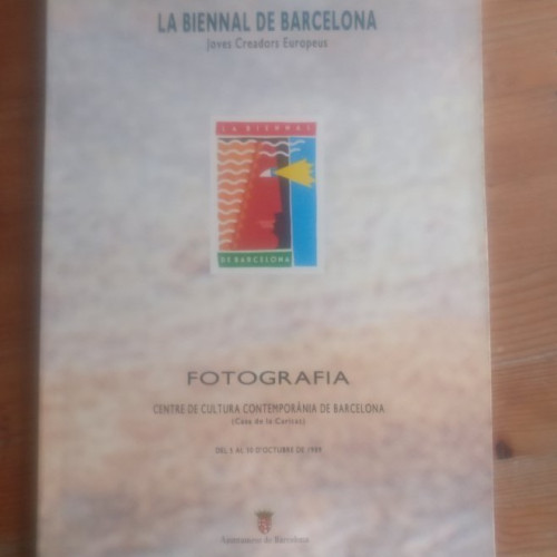 Portada del libro de LA BIENAL DE BARCELONA. Joves creadors Europeus. FOTOGRAFIA AYUN. BARCELONA 1989 88pp