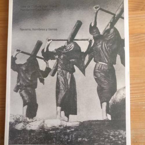 Portada del libro de Navarra, hombres y tierras VVAA Publicado por Fundación Caja Navarra (2004) 67pp