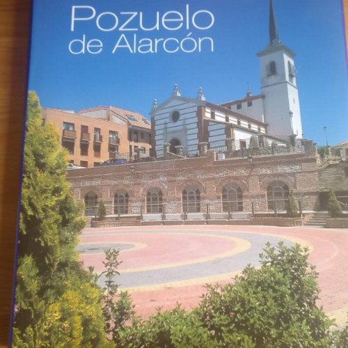 Portada del libro de Pozuelo de Alarcón Page Álvaro, Ángel Luis Publicado por Lunwerg. (2002) 240pp