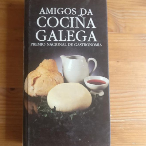 Portada del libro de PREMIO NACIONAL DE GASTRONOMÍA 1994 - AMIGOS DA COCIÑA GALEGA 336pp