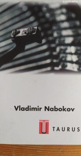 Portada del libro de OPINIONES CONTUNDENTES VLADIMIR NABOKOV Publicado por TAURUS 1999 179pp