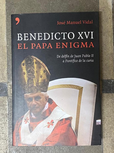Portada del libro de Benedicto XVI: El Papa Enigma (Artículo 20)