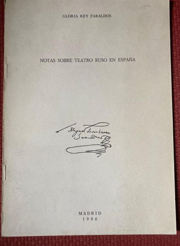 Portada del libro de NOTAS SOBRE TEATRO RUSO EN ESPAÑOL. GLORIA REY FARALDOS. MADRID, 1986.