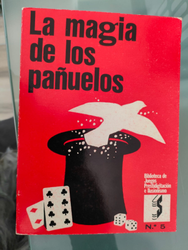 Portada del libro de La magia de los pañuelos